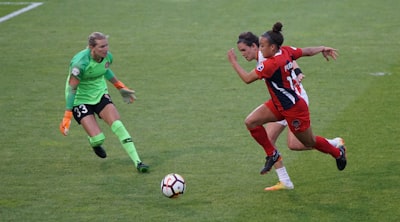 ميلان يوفنتوس مباشرمواجهة كلاسيكو إيطالي لا تُنسى